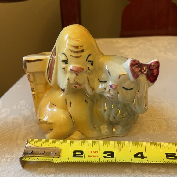 Vintage Shawnee Pottery USA dog puppy ceramic planter with gold trim EUC - Picture 10 of 10